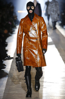 Moschino FALL 2018 MENSWEAR Milan MFW коллекция Moschino осень 2018 мужская неделя моды в Милане Mainstyles
